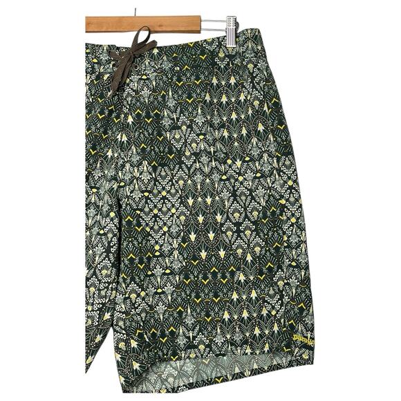 Patagonia Board Shorts Mens 36 Green Wavefarer Geometric Preppy Classic 66556 - Picture 8 of 13
